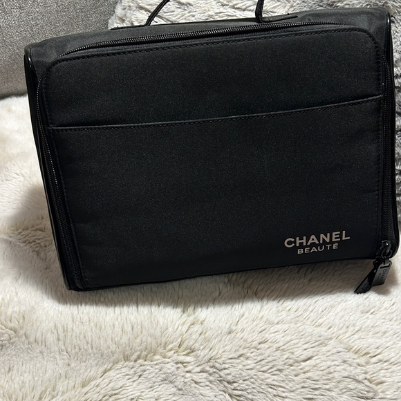 Chanel Black Makeup/Toiletry Bag - Picture 2 of 16